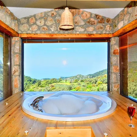 Villa 2 Bedroom Private Located In Oludeniz